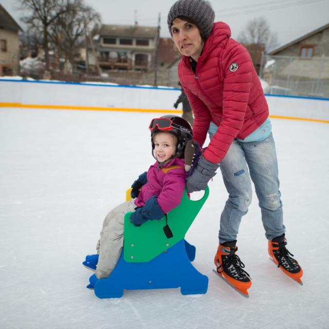 Patinage en famille à Ancelle