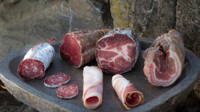 Hautes-Alpes (05), Vallée du Champsaur, Saint-Laurent du Cros,  Salaison du Champsaur, charcuterie de montagne, Michel  Barthelemy  // Hautes-Alpes (05), Valley Champsaur, Saint-Laurent du Cros, Salting Champsaur meats mountain Michel Barthelemy