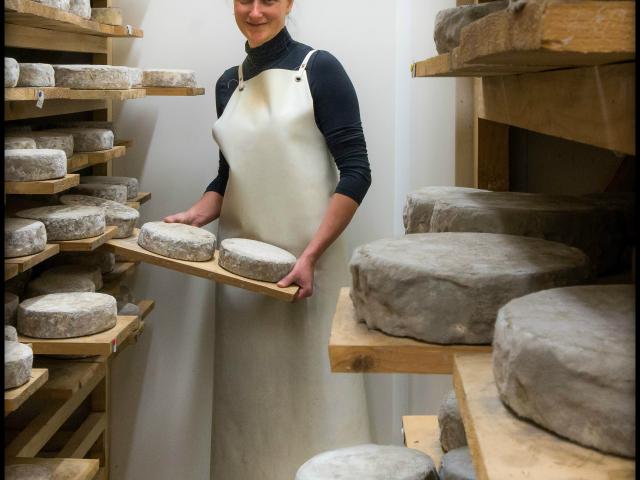 Hautes-Alpes (05), Vallée du Champsaur, Chabottes, GAEC Pré Lacombe, Fromages fermiers au lait cru de vache, Marion Ranguis et Jean-Luc Ranguis   // Hautes-Alpes (05), Valley Champsaur, Chabottes, GAEC Pre Lacombe, farmhouse cheeses made with raw cow's milk, Marion and Jean-Luc Ranguis Ranguis