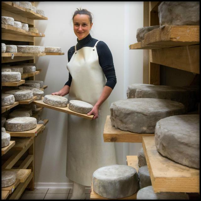 Hautes-Alpes (05), Vallée du Champsaur, Chabottes, GAEC Pré Lacombe, Fromages fermiers au lait cru de vache, Marion Ranguis et Jean-Luc Ranguis   // Hautes-Alpes (05), Valley Champsaur, Chabottes, GAEC Pre Lacombe, farmhouse cheeses made with raw cow's milk, Marion and Jean-Luc Ranguis Ranguis