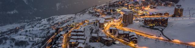 Vue aérienne nocturne Orcières