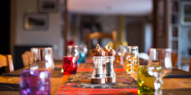 Table dressée à l'auberge des Ecrins