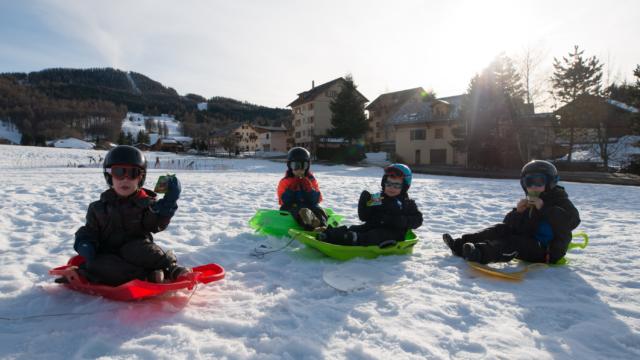 Luge en famille dans les Hautes Alpes Ancelle