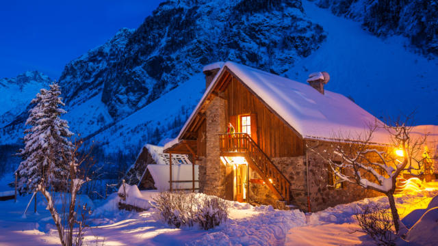 Hautes-Alpes, 05,  Parc national des Ecrins, Vallée du Valgaudemar, La Chapelle-en-Valgaudemar,  Gîte d'étape du Casset // Hautes-Alpes, 05, national park of the Ecrins, the Valgaudemar valley, Chapelle-en-Valgaudemar village, hamlet of the Casset, Gîte d'étape du Casset