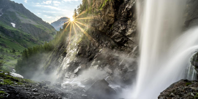 Cascade de la Pisse, randonnée au refuge du Touron