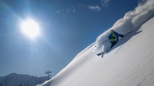 Skieur à la station d'Orcières Merlette