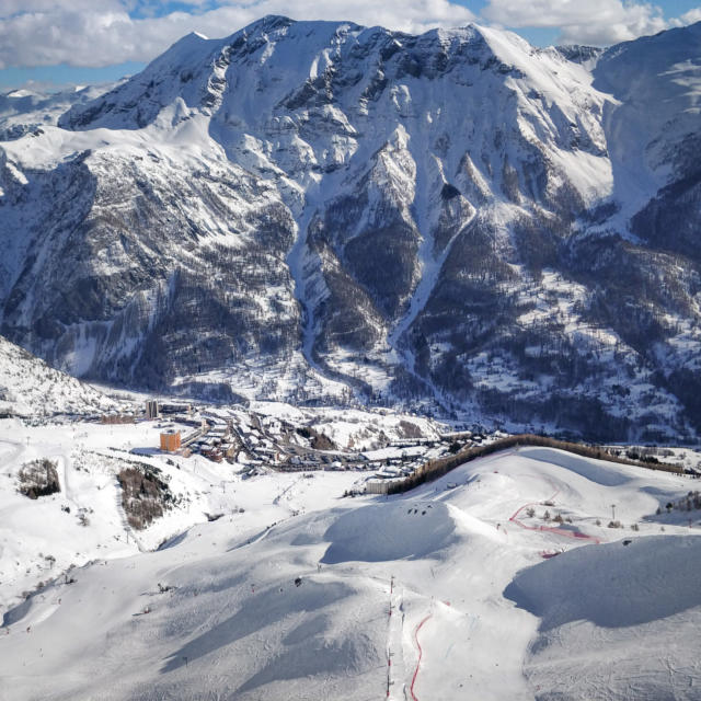 Parapente à la station d'Orcières Merlette