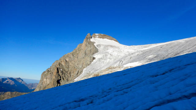 Montée aux Rouies en alpinisme