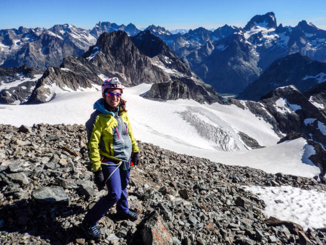 Alpinisme au sommet des Rouies dans le Valgaudemar