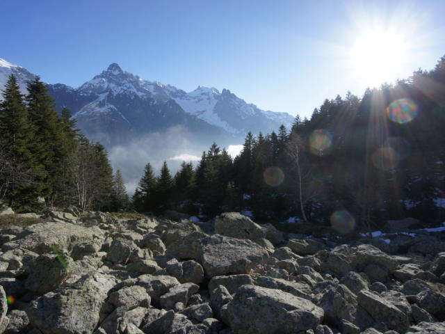 La Muande - éboulis - lever de soleil Villar-Loubière - vue sur le Pic Turbat et l'Olan