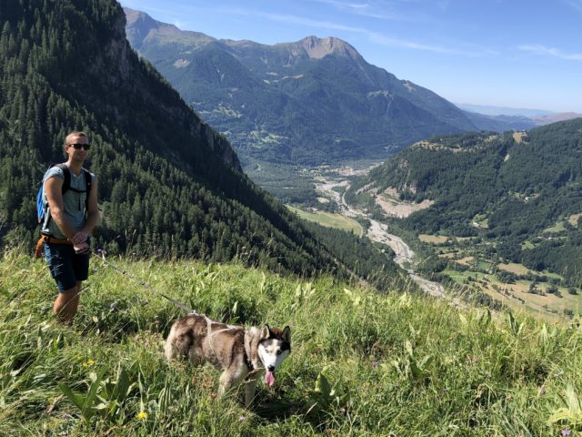 Randonnée aux Rochas avec son chien