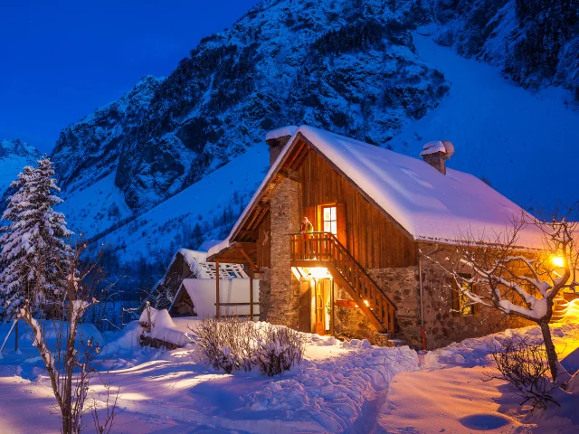 Hautes-Alpes, 05,  Parc national des Ecrins, Vallée du Valgaudemar, La Chapelle-en-Valgaudemar,  Gîte d'étape du Casset // Hautes-Alpes, 05, national park of the Ecrins, the Valgaudemar valley, Chapelle-en-Valgaudemar village, hamlet of the Casset, Gîte d'étape du Casset