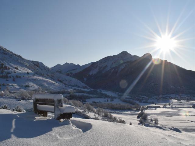 Vue sur le plateau d'Ancelle en Hiver