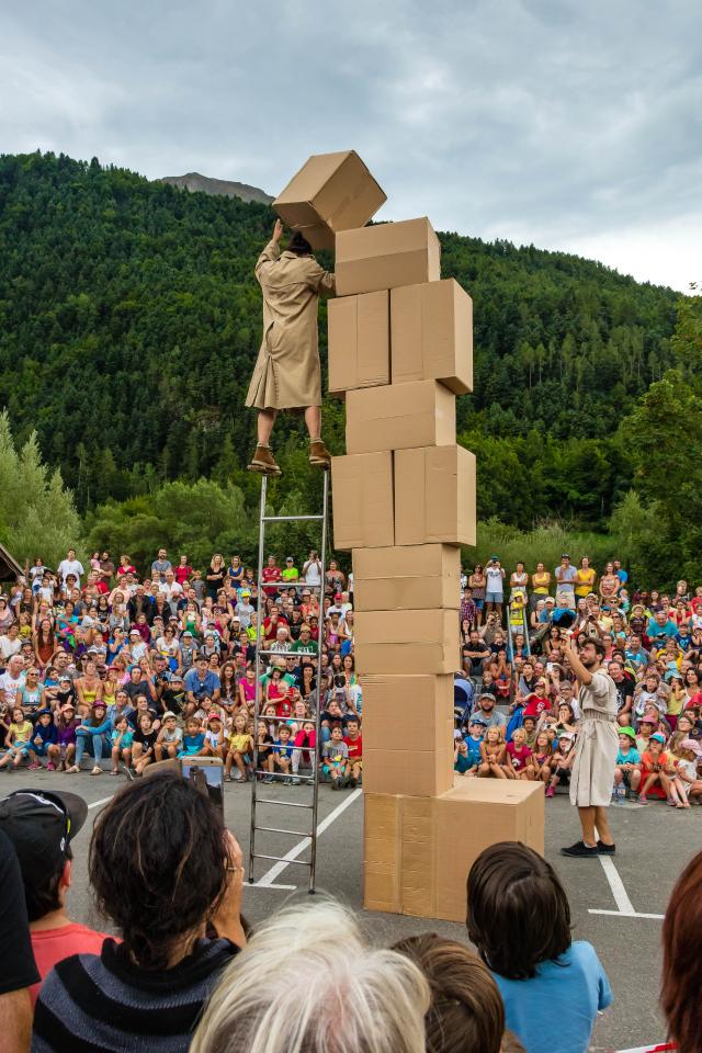 Hautes-Alpes (05), Saint-Jean-Saint-Nicolas, Pont-du-Fossé, Vallées Champsaur et Valgaudemar, Festival L'Echo des mots, un festival autour du conte // Hautes-Alpes (05), Saint-Jean-Saint-Nicolas, Pont-du-Fosse, valleys Champsaur and Valgaudemar, Festival Echo words, a festival around the tale