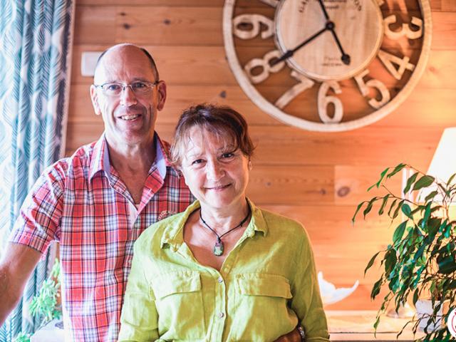 Marcus et Annie de la chambre d'hôtes la Coustille à Saint Léger les Mélèzes