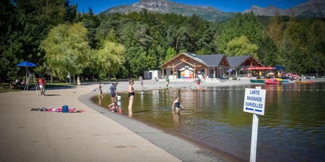 Plage surveillée au plan d'eau du Champsaur