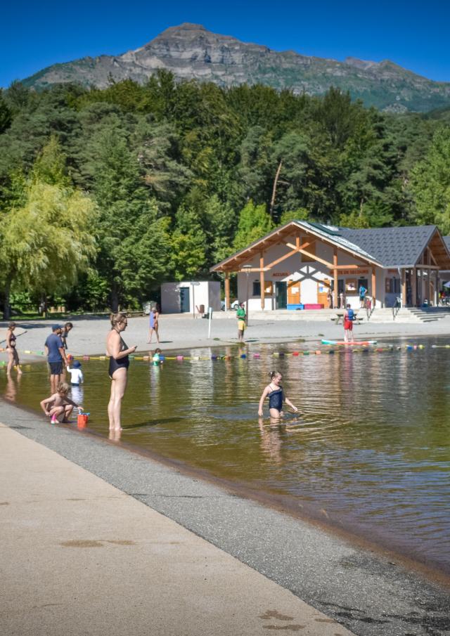 Plage surveillée au plan d'eau du Champsaur