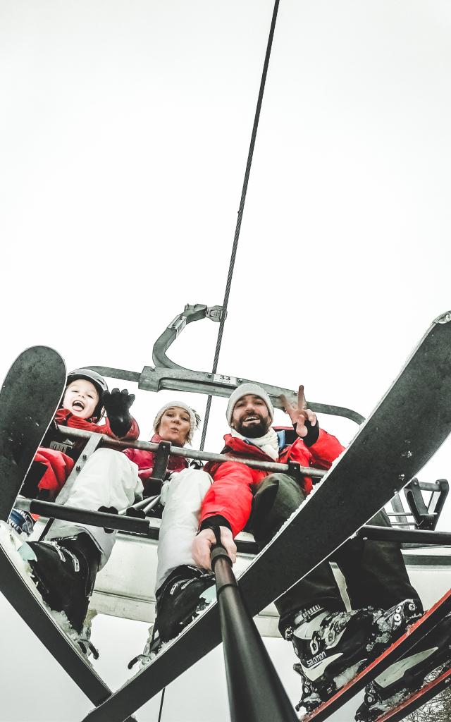 Ski en famille à Chaillol sur le télésiège