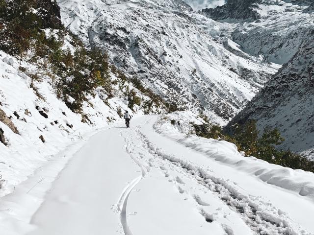 Montée au Gioberney dans la vallée du Valgaudemar