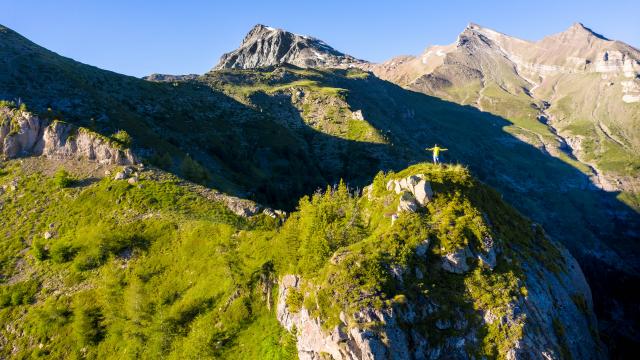 Randonnée face au vieux Chaillol dans le Champsaur