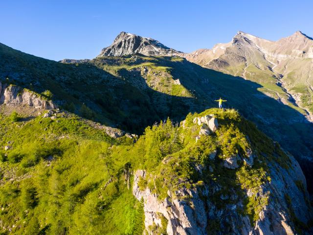 Randonnée face au vieux Chaillol dans le Champsaur