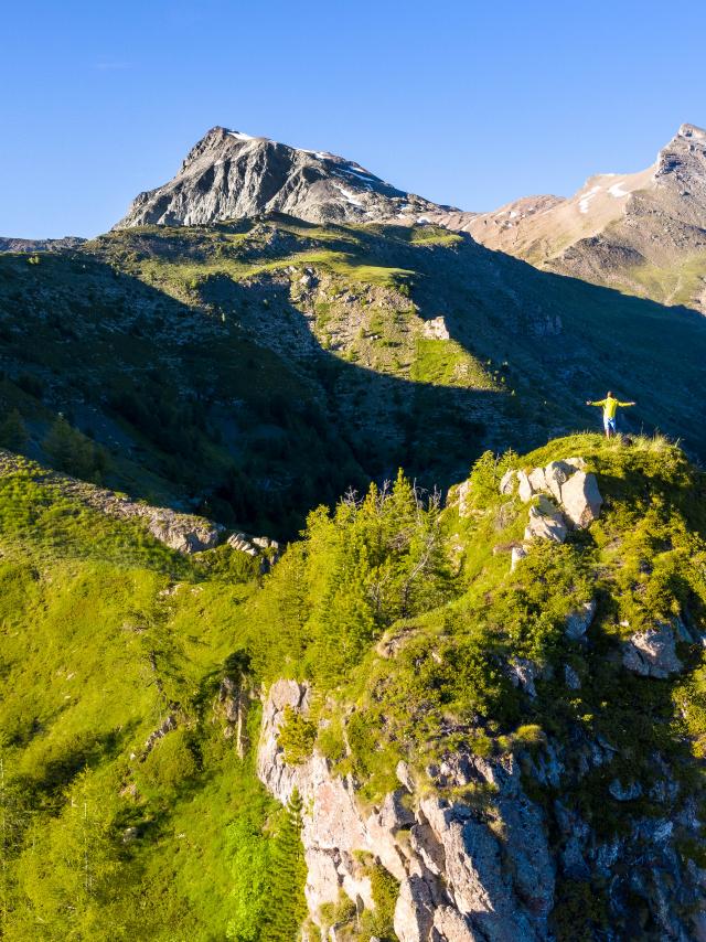 Randonnée face au vieux Chaillol dans le Champsaur