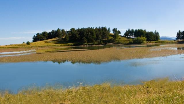 lac-des-barbeyroux1ja.jpg