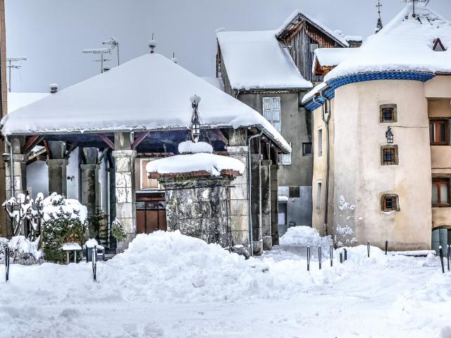 Place Grenette Saint Bonnet En Champsaur (2)