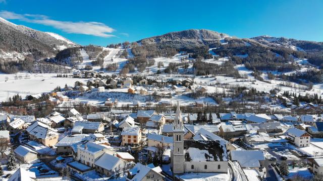 Vue Ancelle hiver en drône