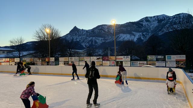 patinoire-st-bonnet.jpg