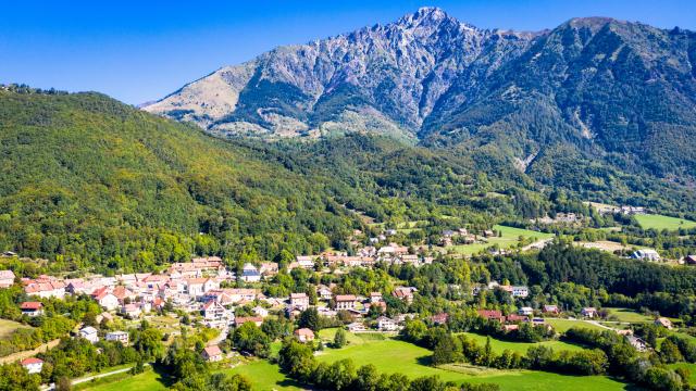 Saint Firmin en Valgaudemar vu du ciel