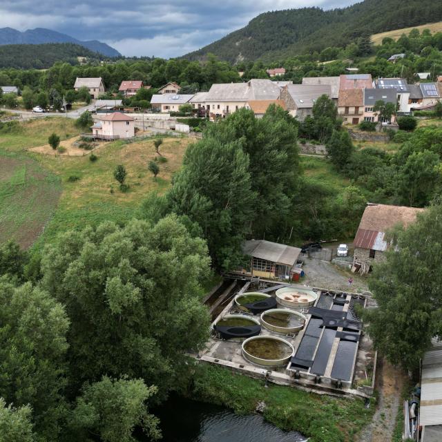 Pisciculture-de-la-Motte-en-Champsaur-drone-Anaïs-Joly.06.2022-3.jpg