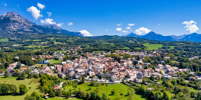 Vue aérienne de Saint Bonnet en Champsaur