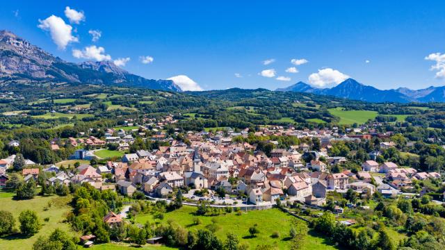 Vue aérienne de Saint Bonnet en Champsaur