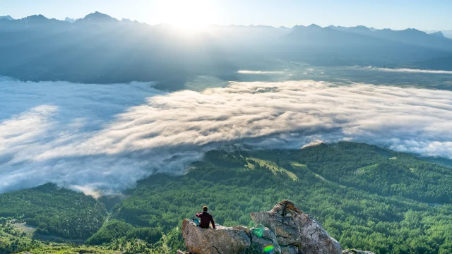 Vue du Pic de L'Aiguille à Laye dans la vallée du Champsaur