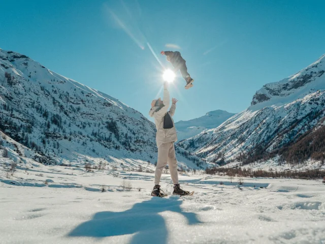 Moment de partage en hiver dans le Champsaur